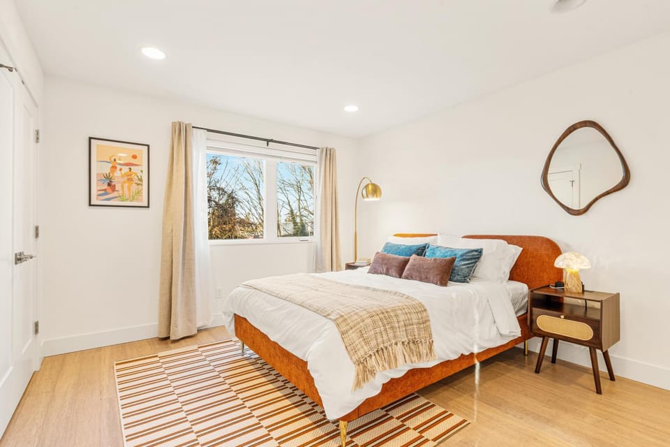 Bed, Bedroom