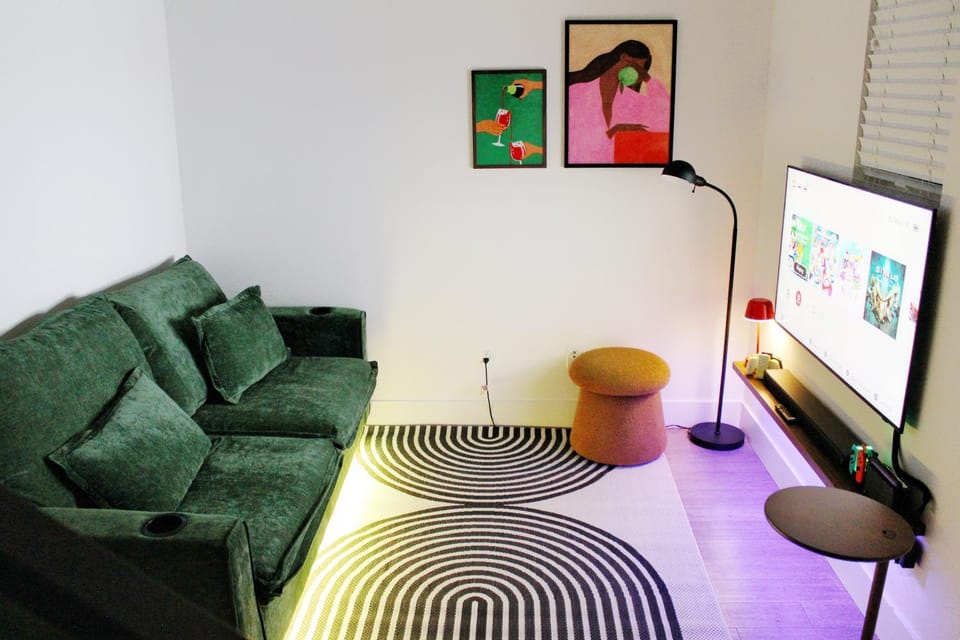 Communal lounge/ TV room, Evening entertainment