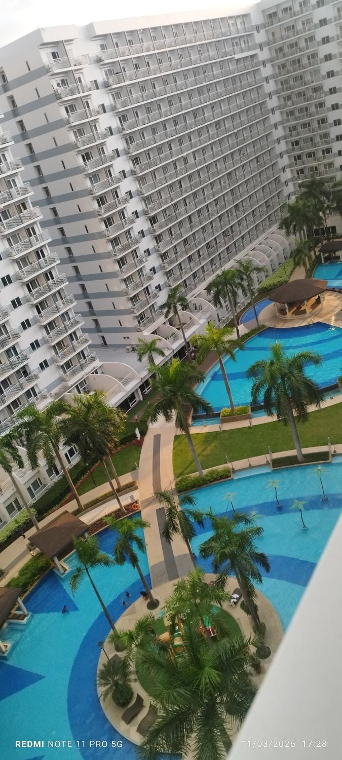 Staycation Shell Residence Bed and Breakfast in Pasay