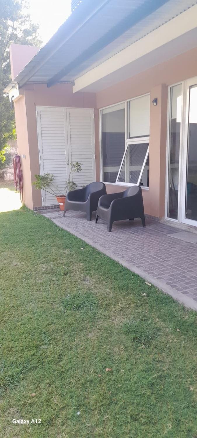 QUINTA CERRO LARGO Olavarria House in Olavarría