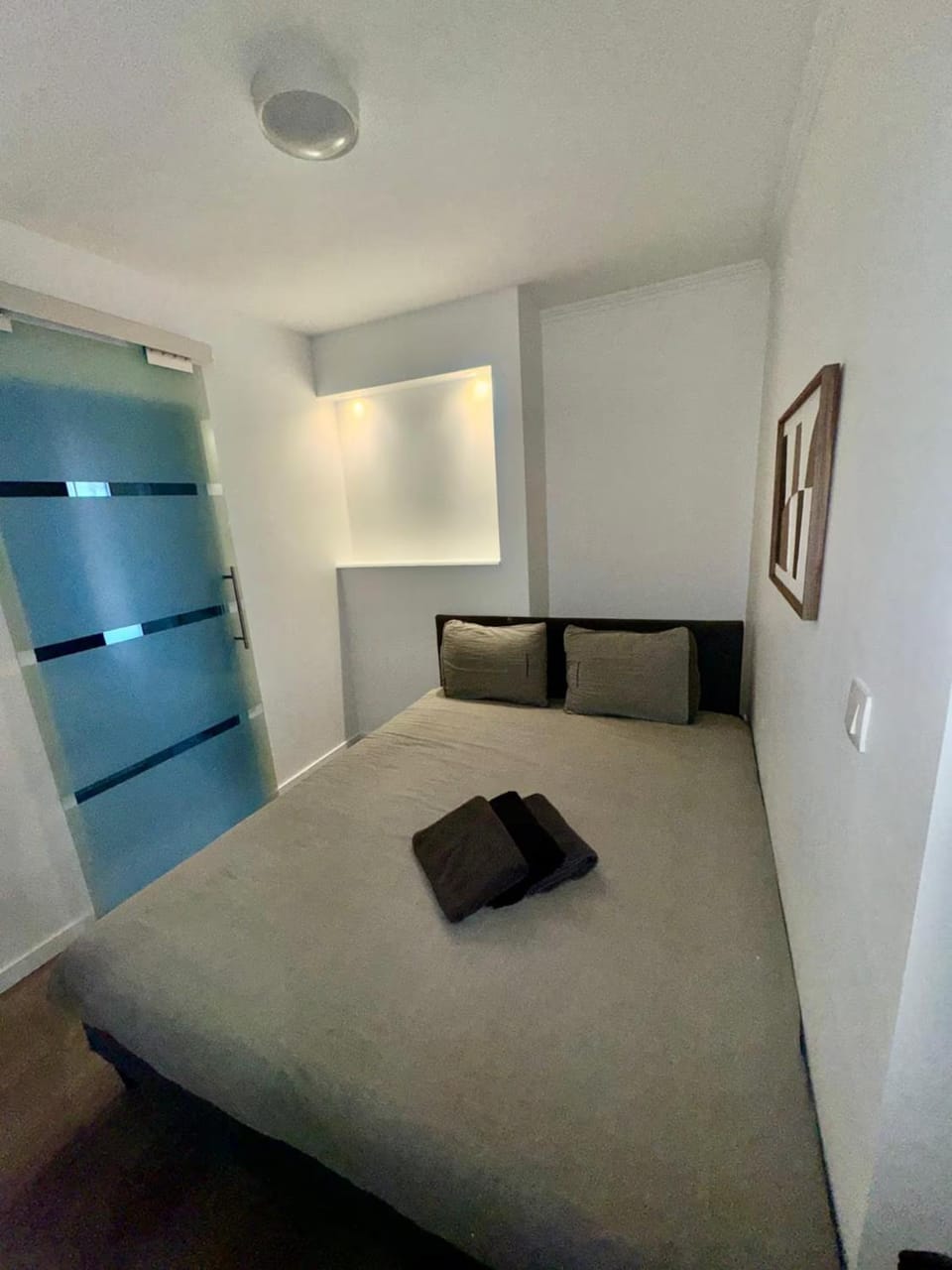 Chic Design and Modern Comfort - 1BR with Sofa Bed Apartment in Liège
