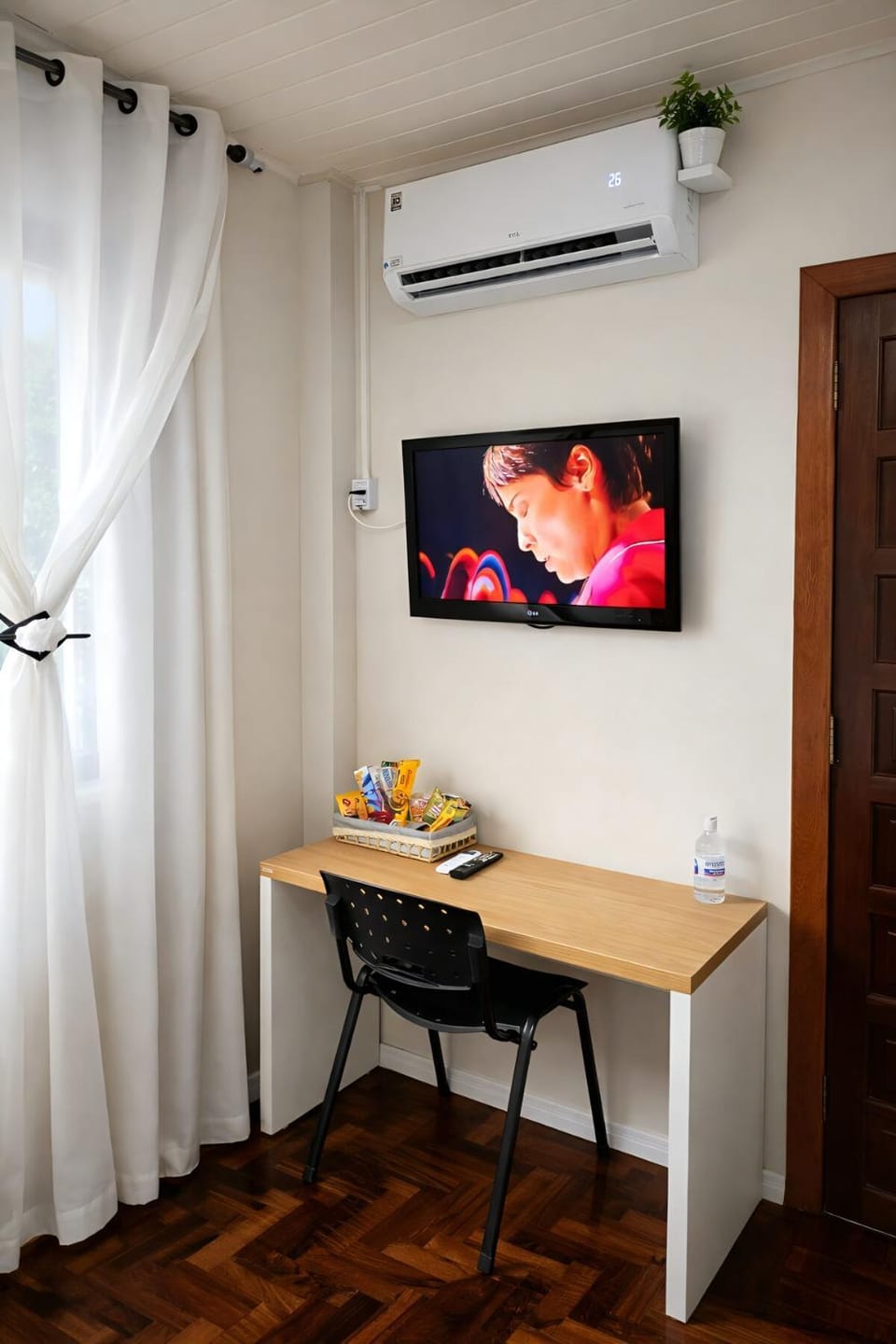 TV and multimedia, Dining area, air conditioner