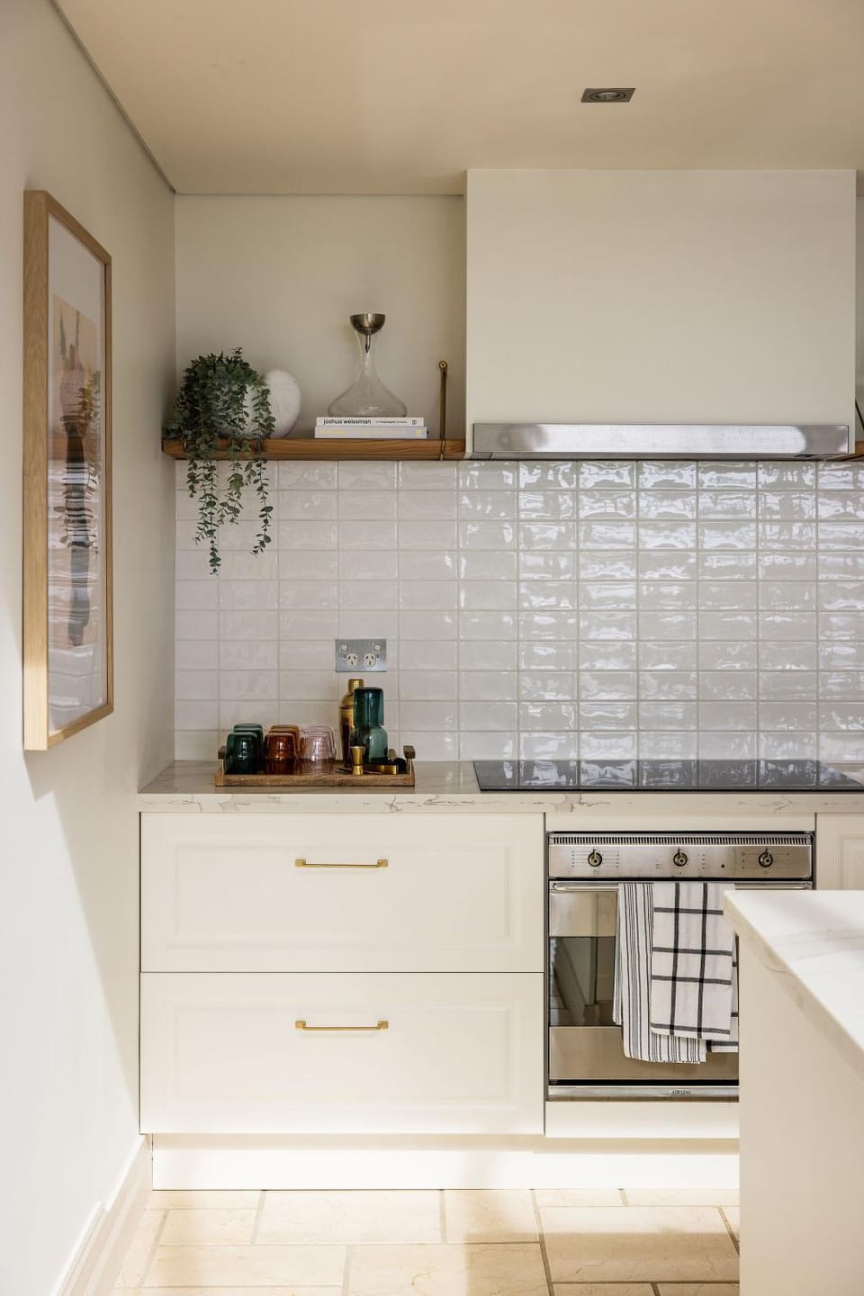 Kitchen or kitchenette, oven, stove