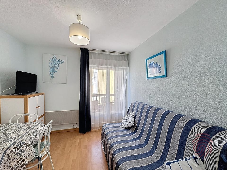 Studio avec animaux admis, balcon - 2 pers. - FR-1-451-228 Apartment in Occitanie