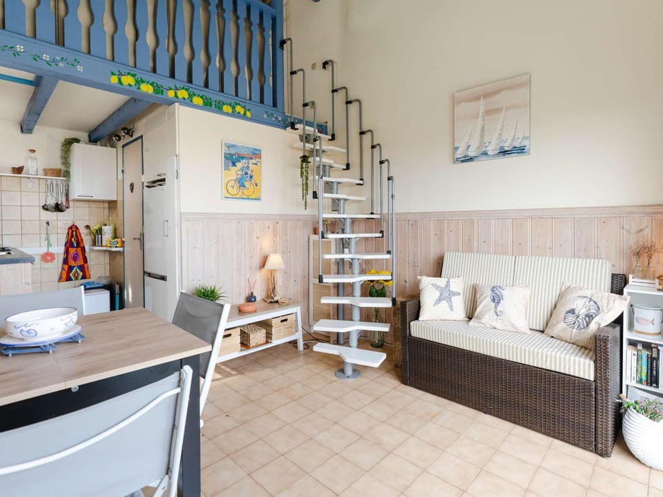 Appartement avec clim, proche lagune - FR-1-409-295 Apartment in Gruissan