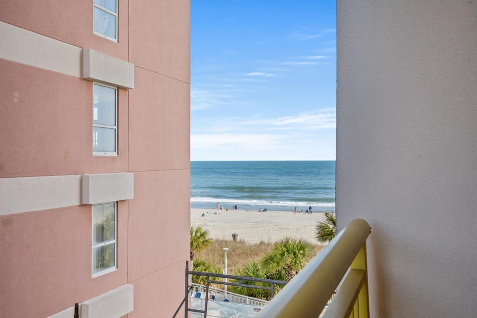 2 BR Oceanfront Condo in Baywatch with Fitness Center in NMB House in Atlantic Beach