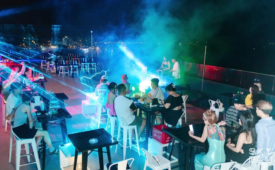 Night, People, Lounge or bar, minibar