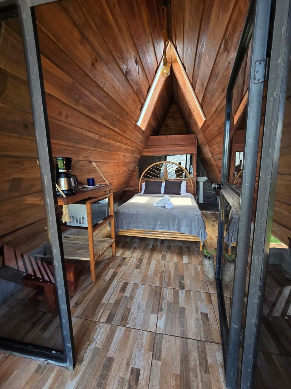 Hastinapura Romantic A-Frame Cabin with Jacuzzi Cabin in Alajuela Province