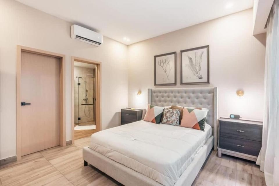 Bed, Bedroom, air conditioner