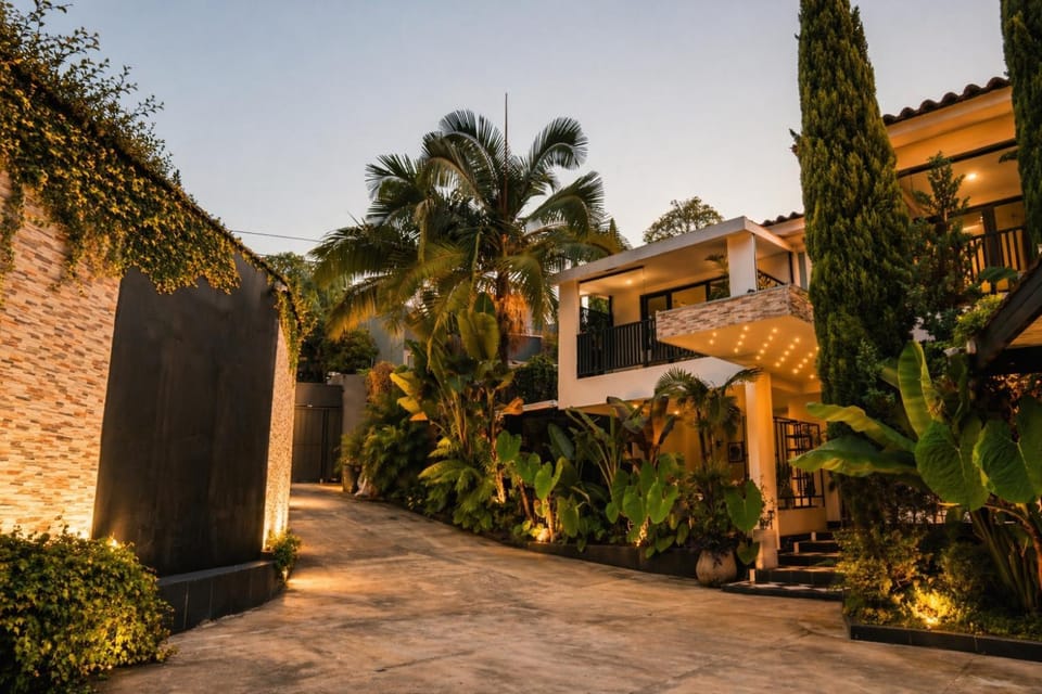 Inner courtyard view