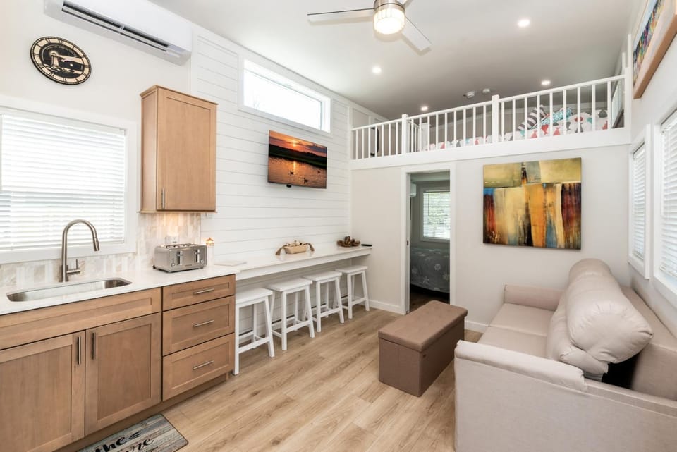 2 Homes • Pool + Amenities • Sleeps 16 Apartment in Middle Township
