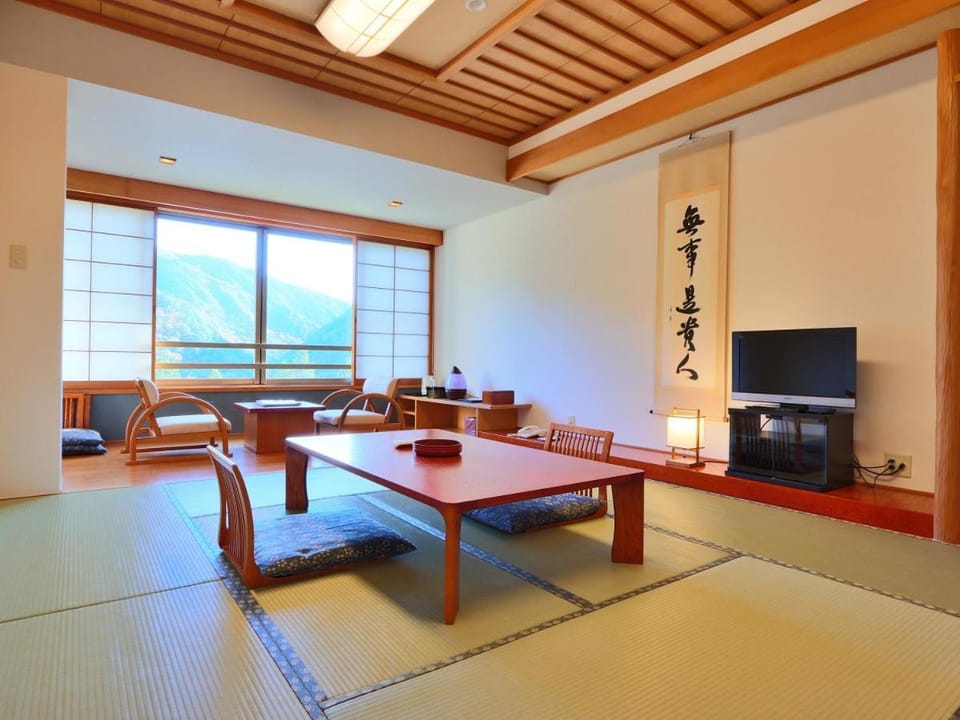Hotel Miki Ryokan in Tokyo Prefecture