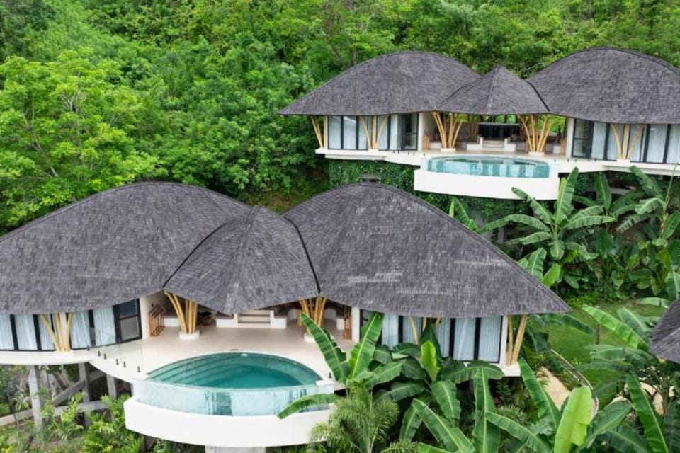 Property building, Swimming pool