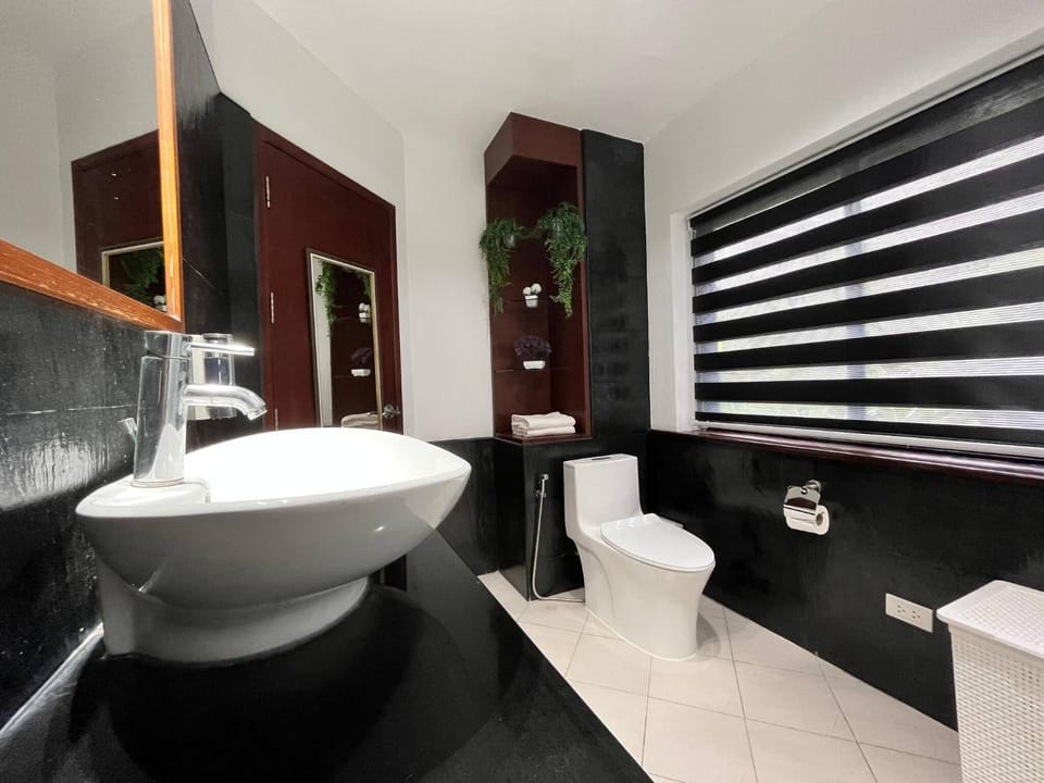 Toilet, Bathroom