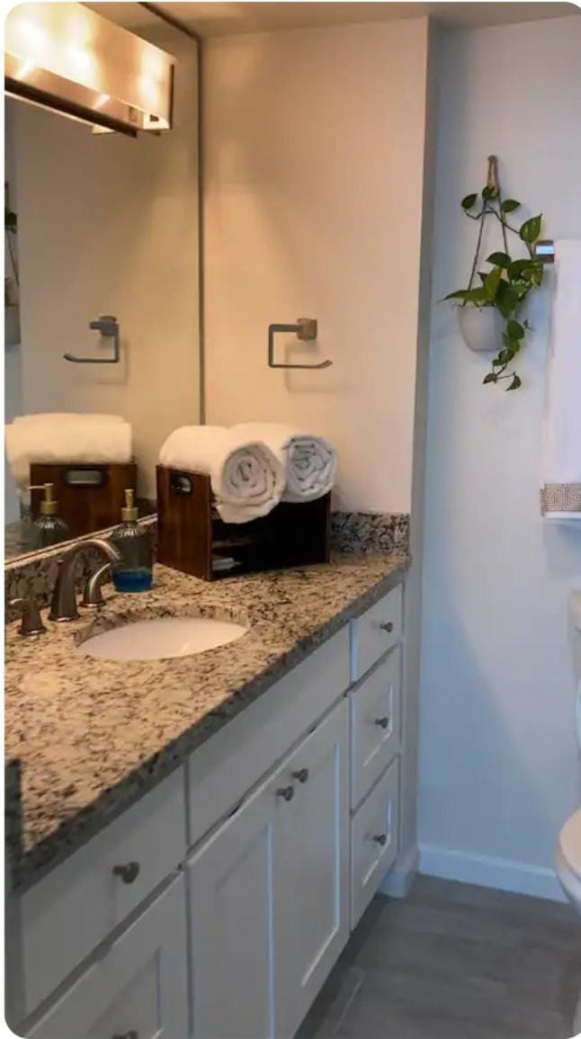 Cozy 10 Apartment in Fort Myers