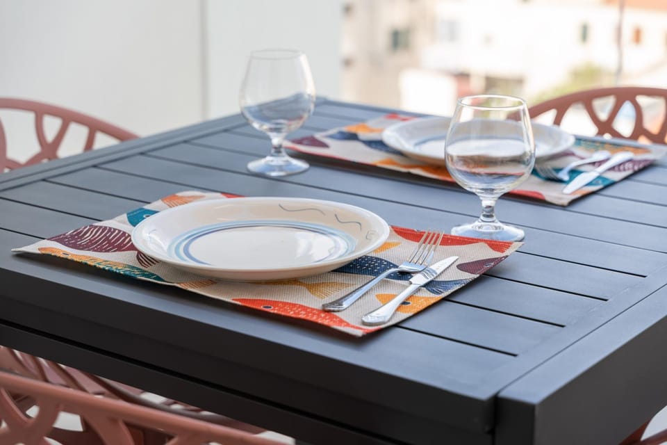Decorative detail, Dining area