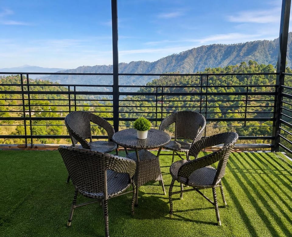 Patio, Day, View (from property/room), Balcony/Terrace, Mountain view