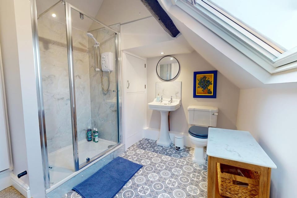 The Winners Enclosure - Country Flat Above a Village Pub Apartment in England