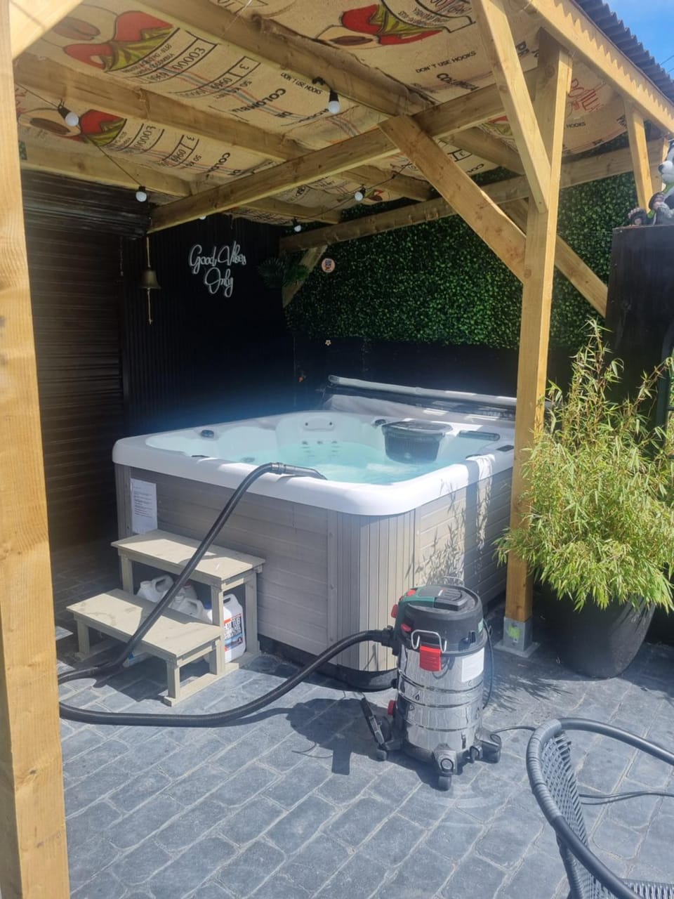 Jungle Beach House Portrush Hot Tub on request House in Portrush