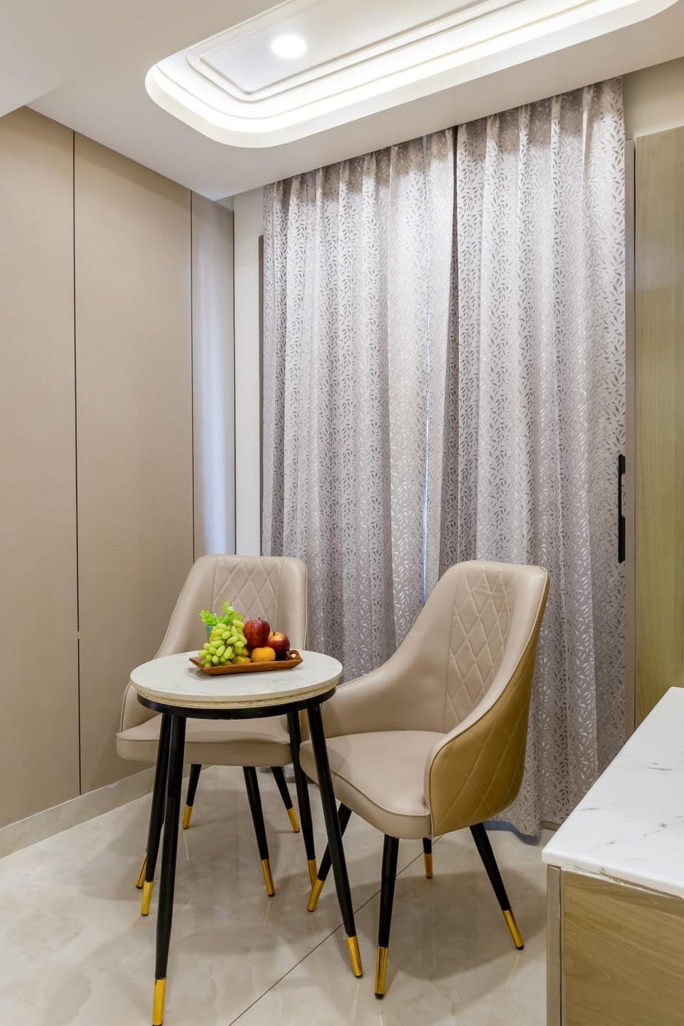 Restaurant/places to eat, Bed, Bedroom