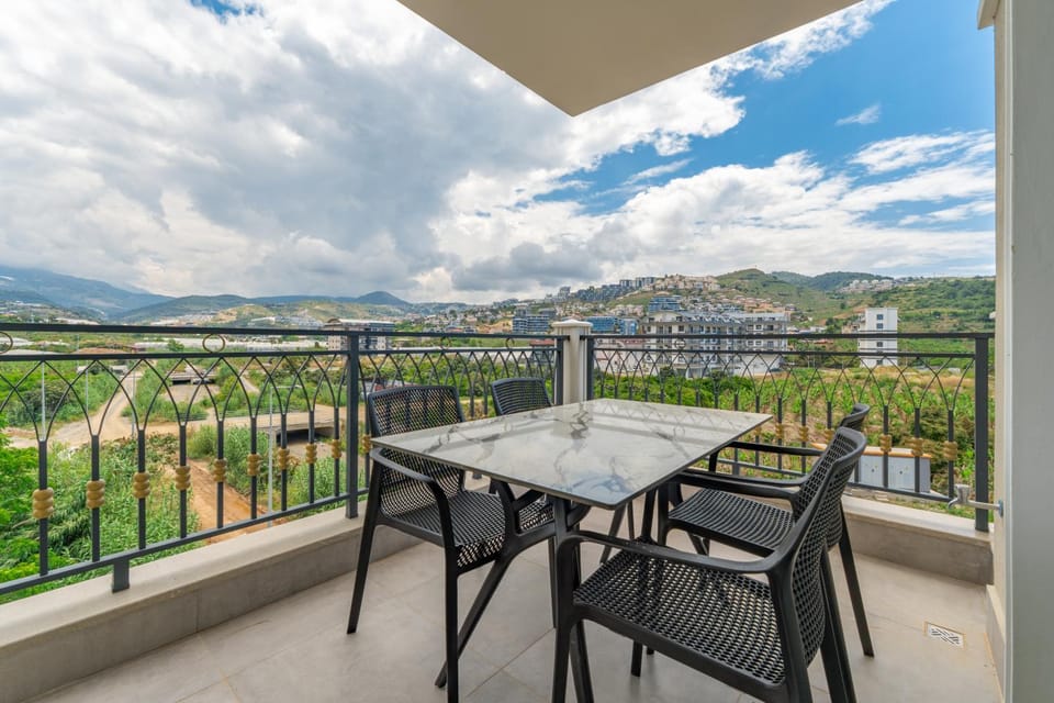 Day, Natural landscape, View (from property/room), Balcony/Terrace, Dining area, Mountain view, River view