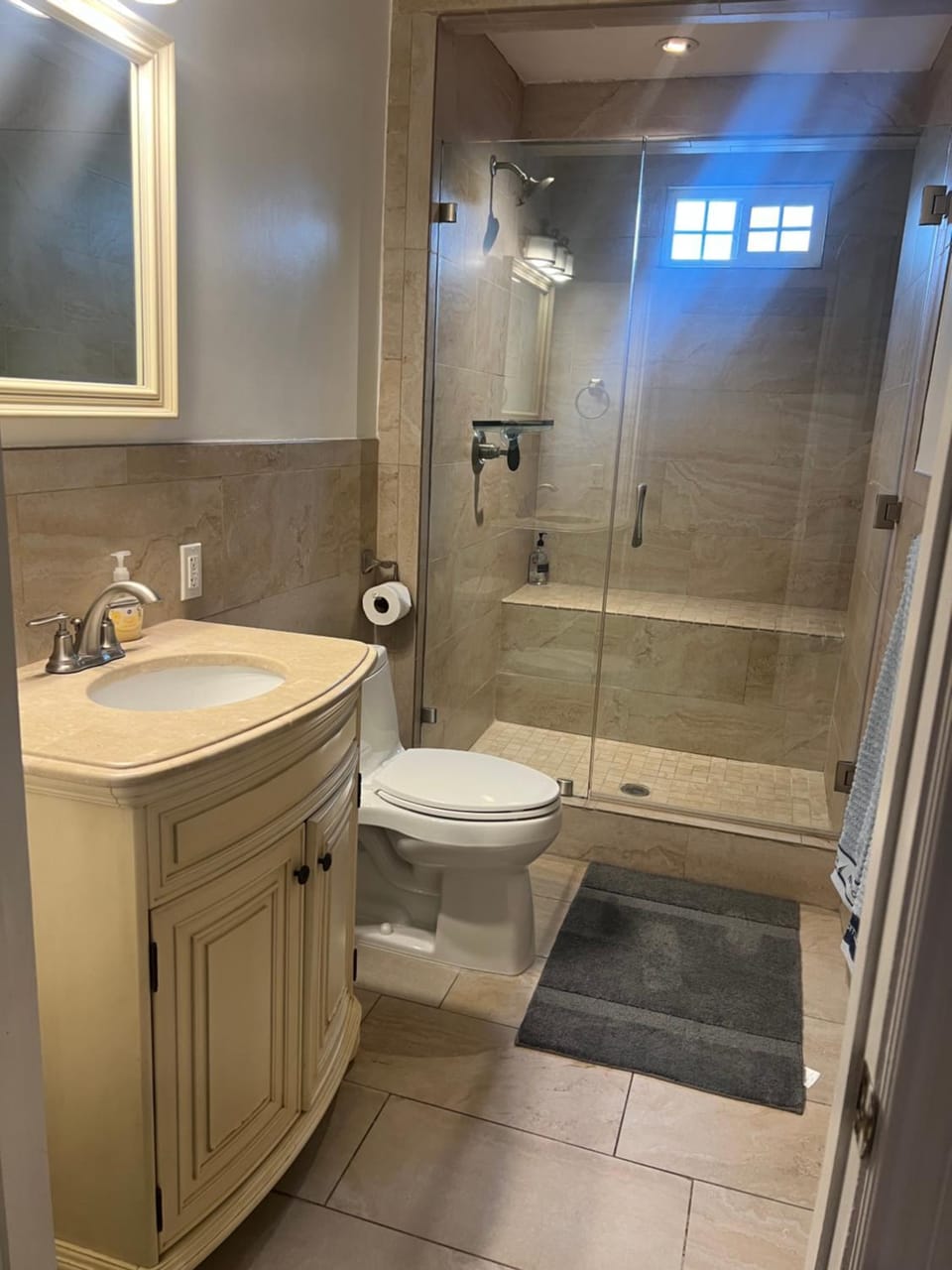 Comfortable 2bd1b house Apartment in Culver City