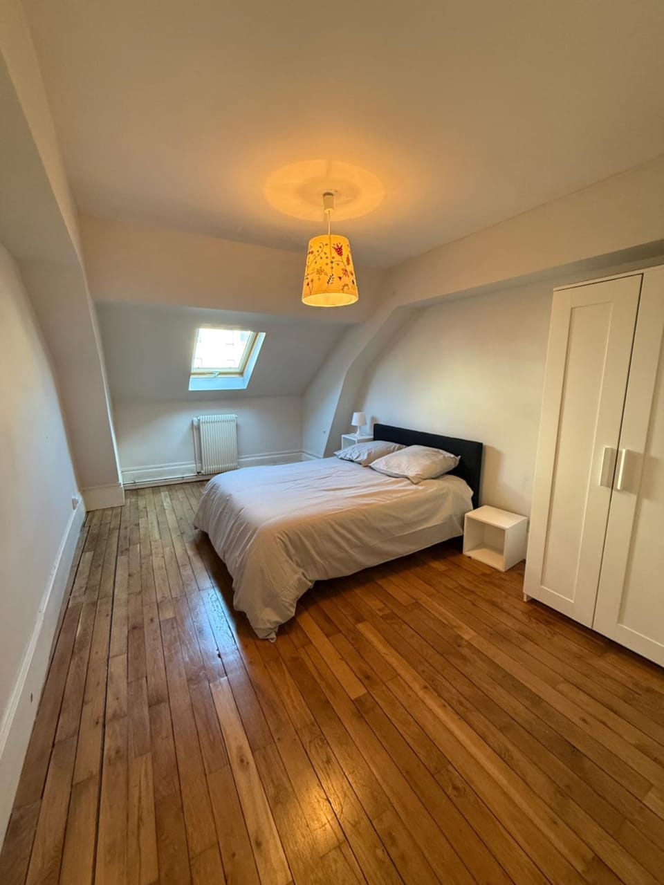 Photo of the whole room, Bedroom, storage, storage