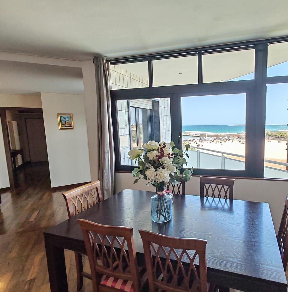 Natural landscape, Balcony/Terrace, Seating area, Dining area, Sea view
