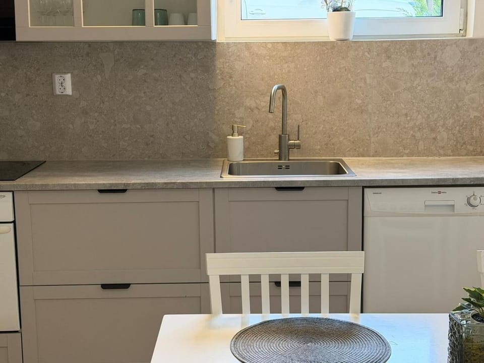 Mysig lägenhet nära Astrid Lindgrens Värld Apartment in Kalmar County, Sweden