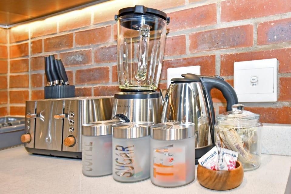 Coffee/tea facilities, Kitchen or kitchenette