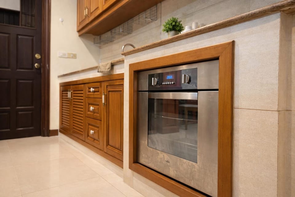 Kitchen or kitchenette, Family