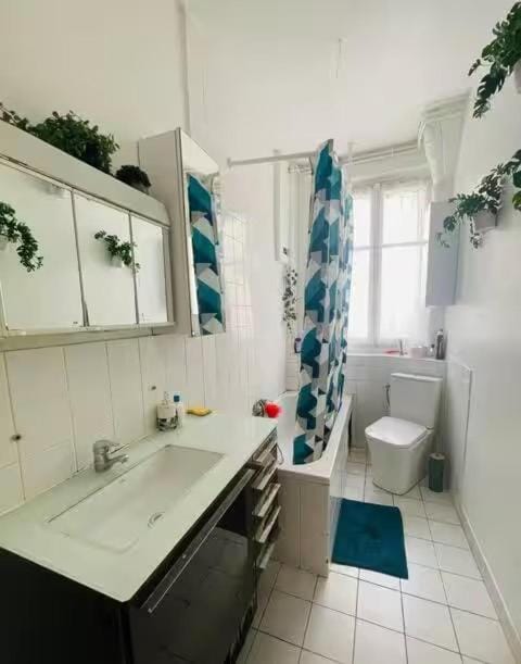 Chambre proche Zénith métro Vacation rental in Pantin