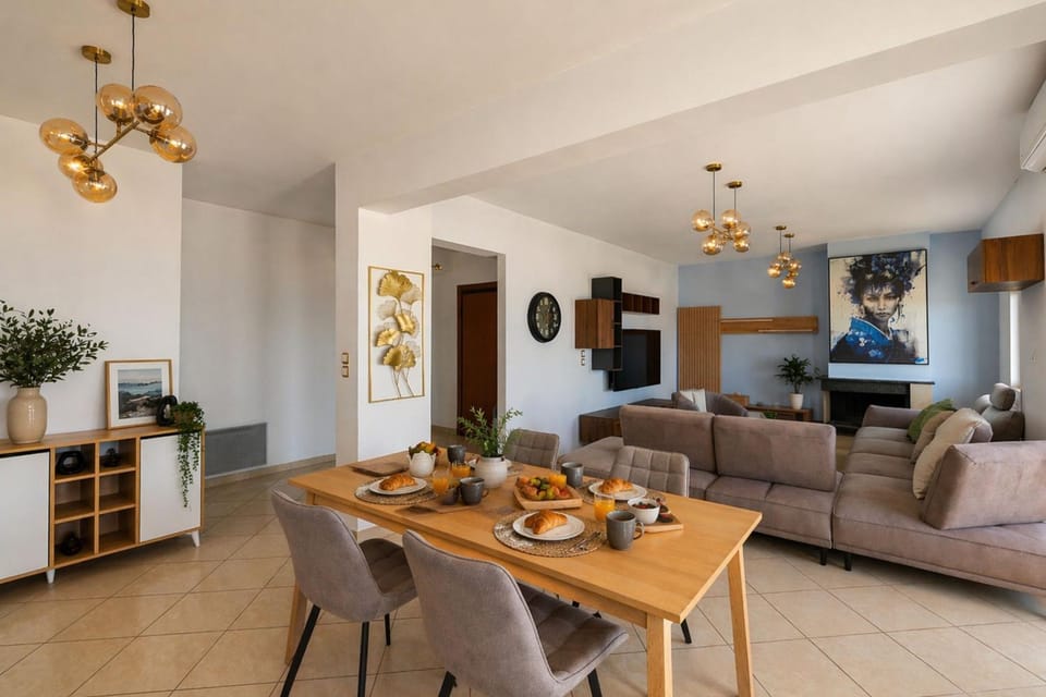 Living room, Dining area