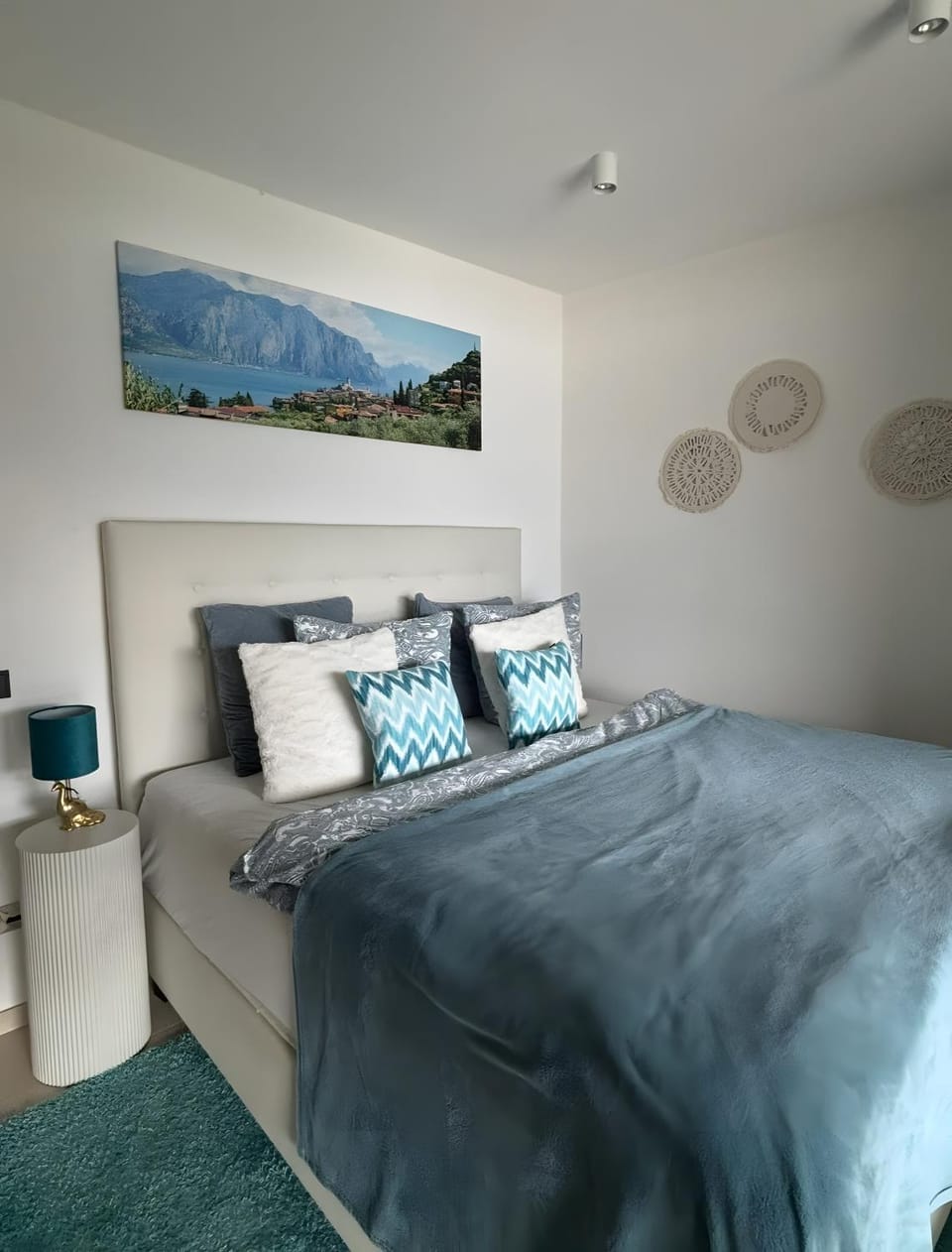 Living room, Bedroom
