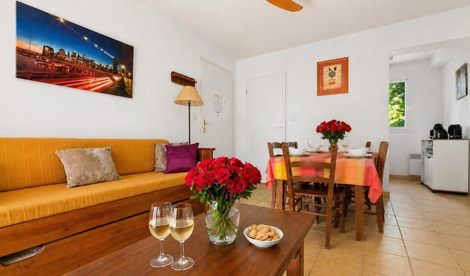 T3 chaleureux avec terrasse, piscine et parking Apartment in Occitanie