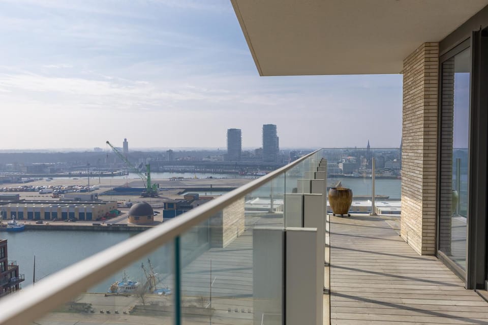 LECOMTE - Central Park with swimming pool and fitness 162 Apartment in Ostend