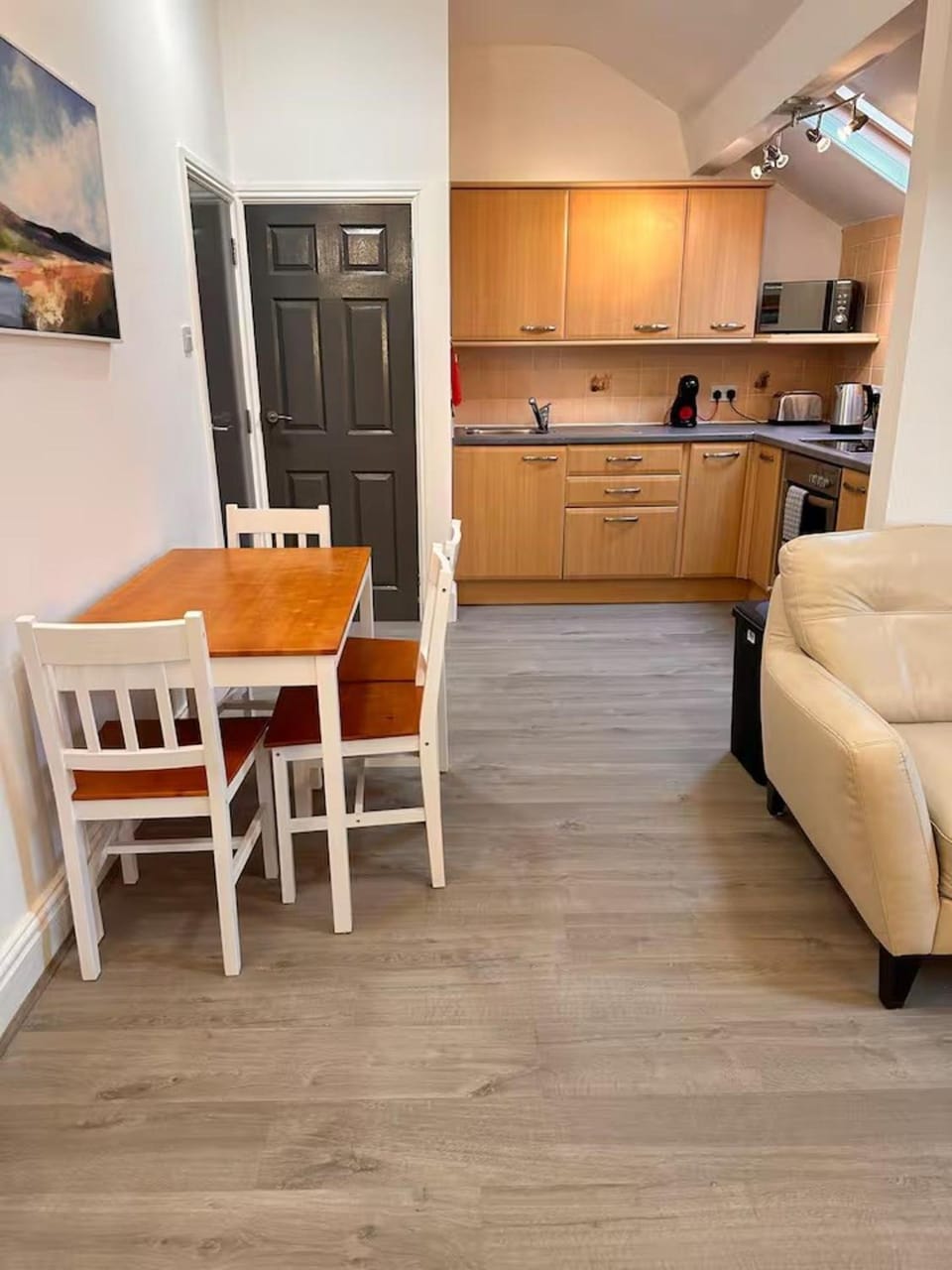 Kitchen or kitchenette, Living room, Seating area, oven, stove