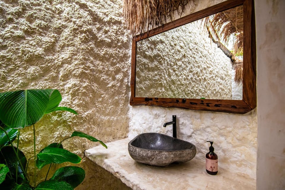 Lunara House Lombok Bed and Breakfast in Pujut