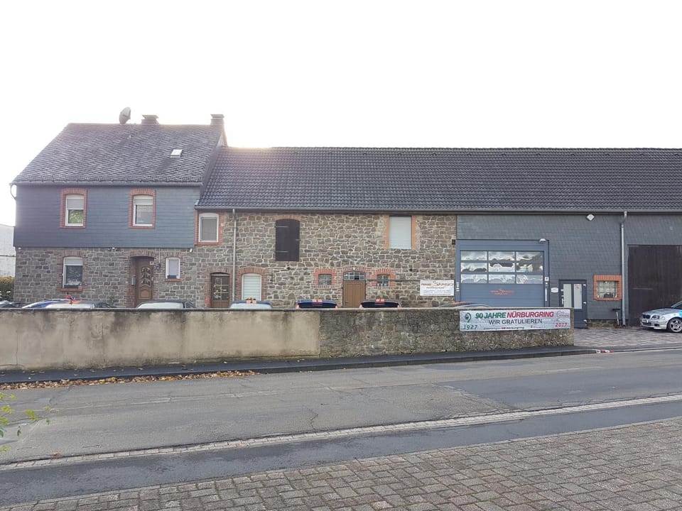 Property building, Facade/entrance, Autumn