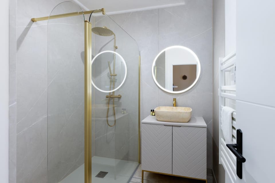 Shower, Bathroom