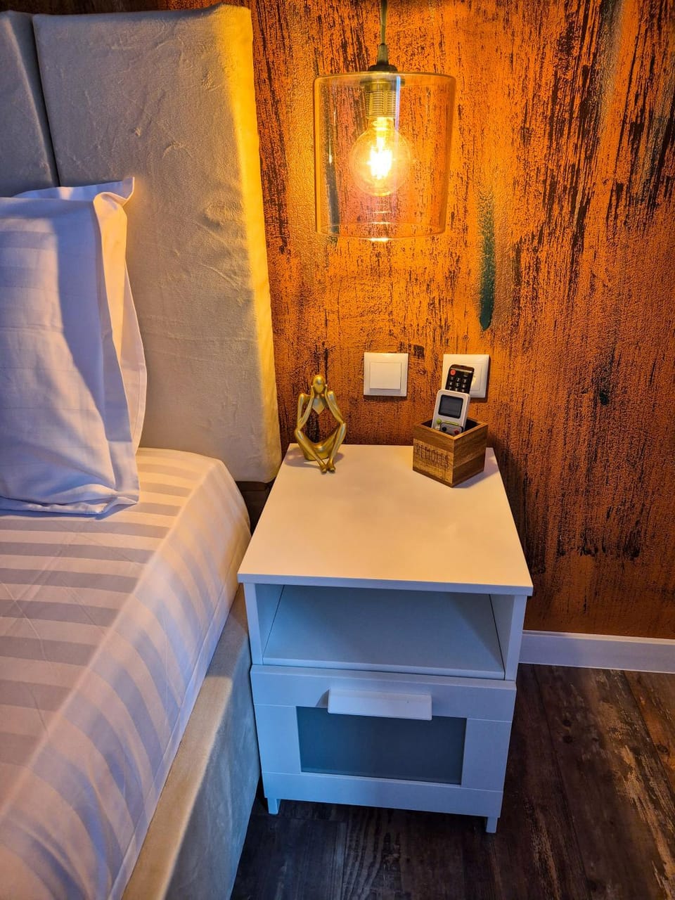 Bed, Night, Bedroom