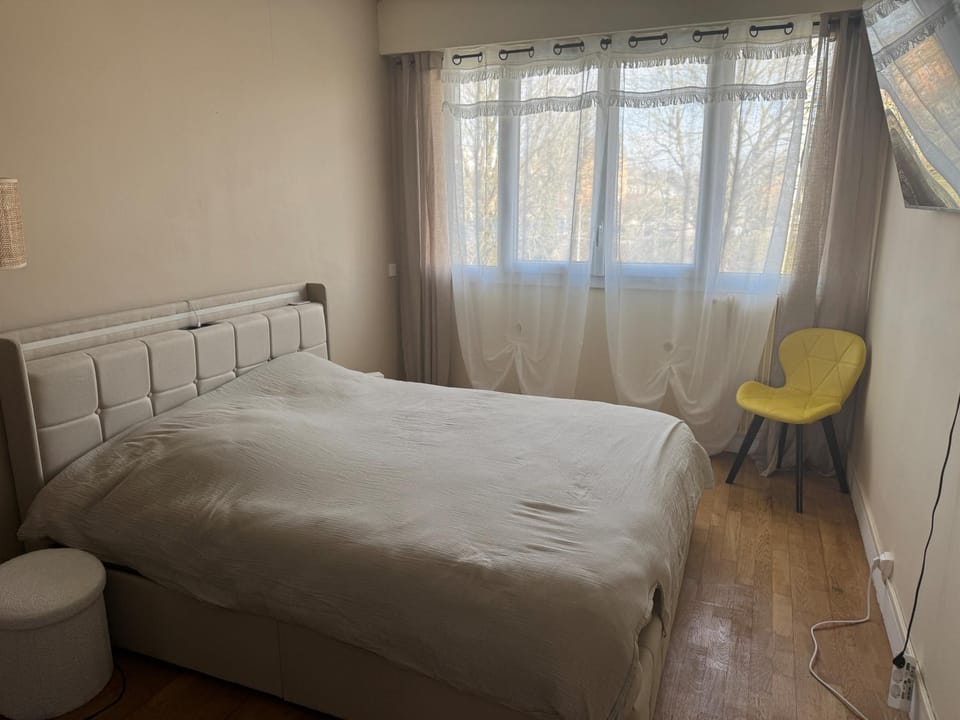 Appartement T3 avec balcon, quartier recherché Apartment in Grand Est