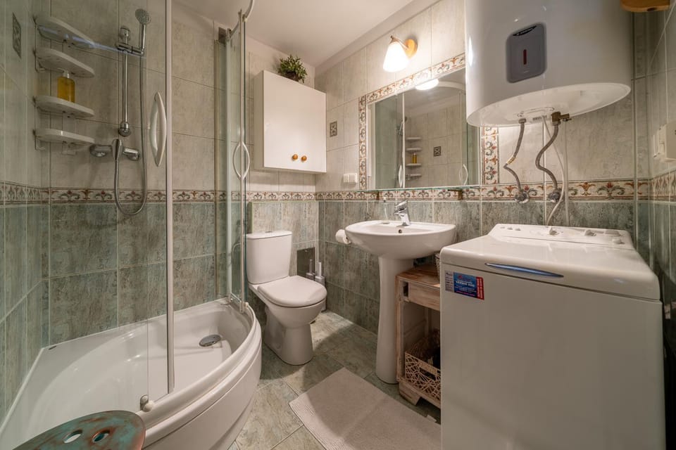 Shower, Bathroom, washing machine