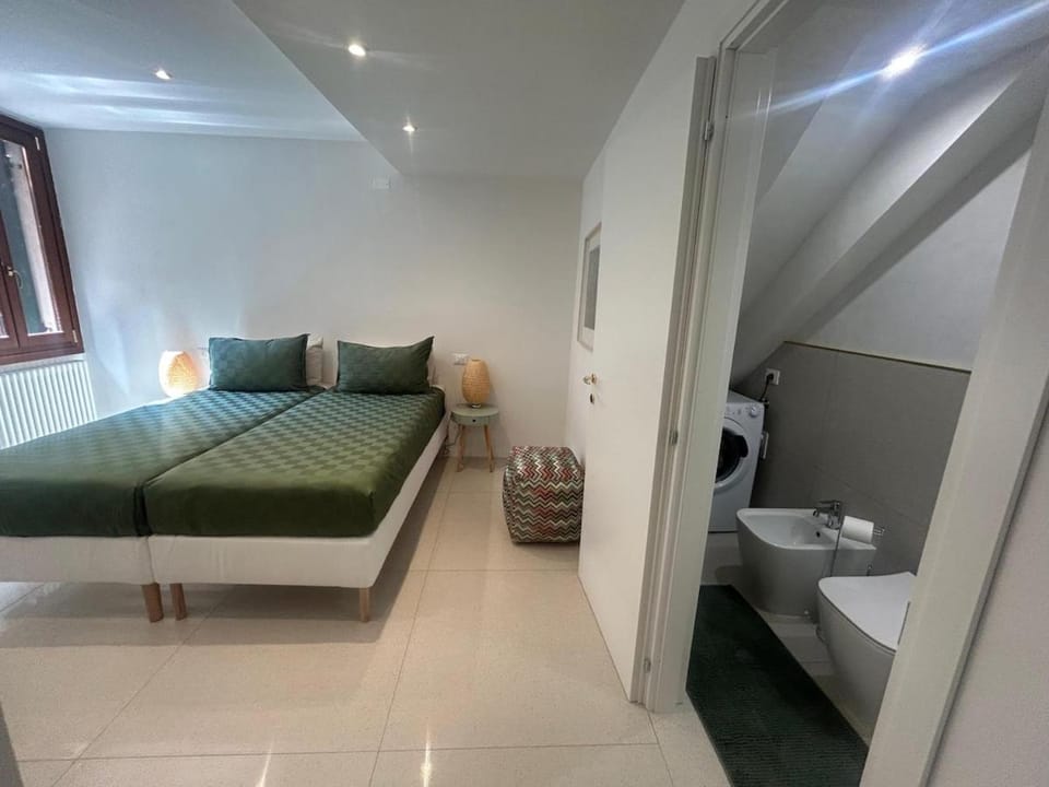 Marina Grand Canal Apartment in Venice