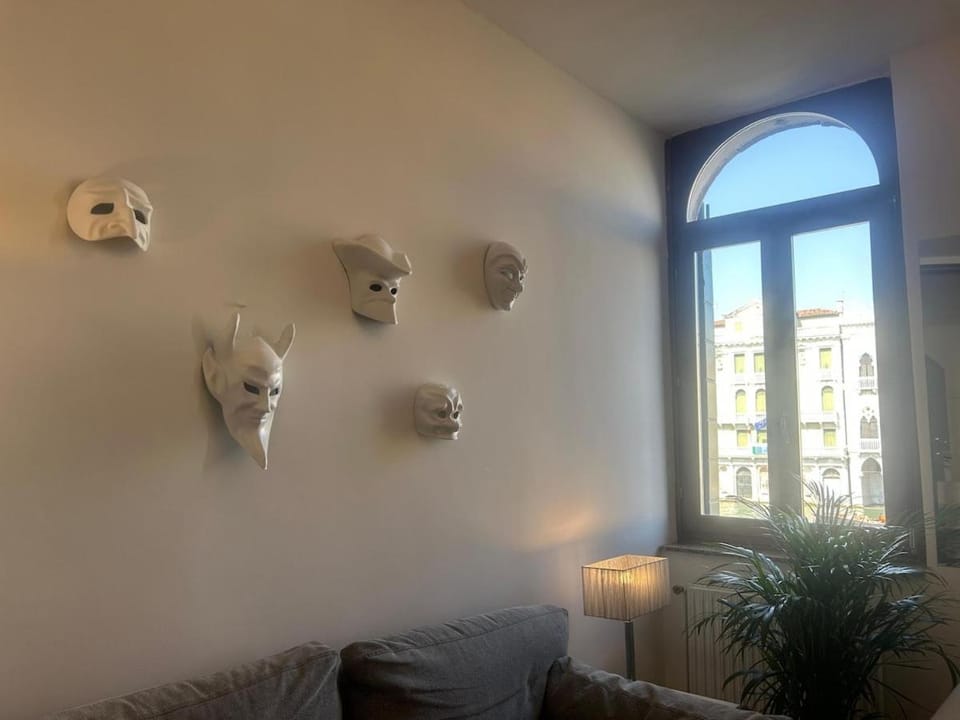 Marina Grand Canal Apartment in Venice