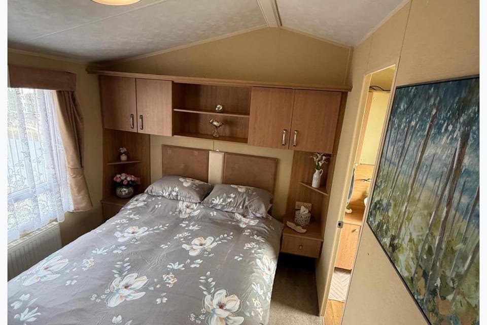 Bed, Bedroom, wardrobe