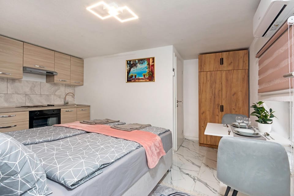 Bed, kitchen