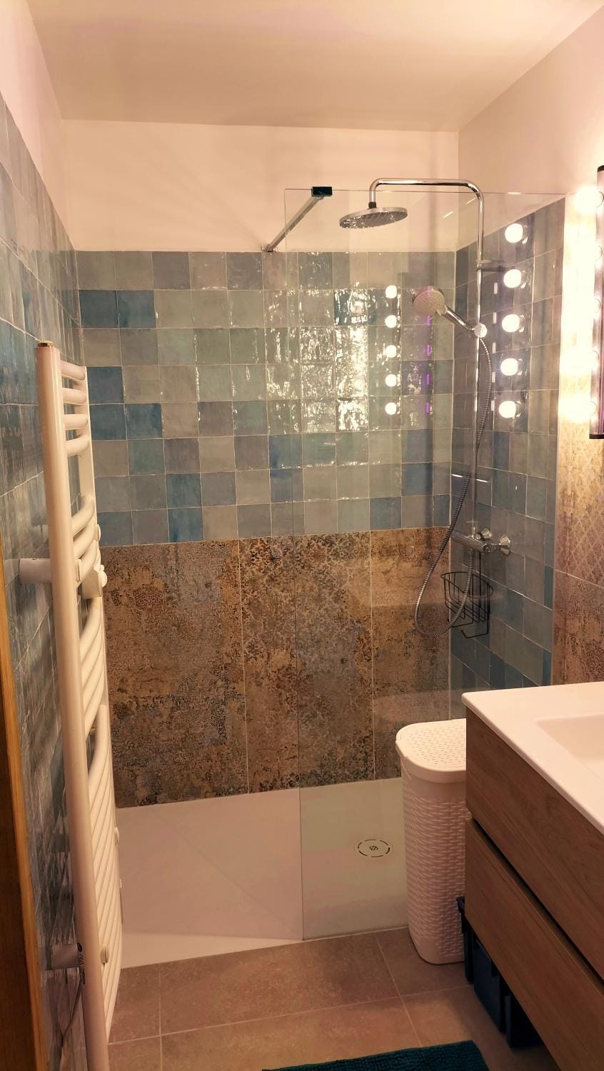 Shower, Bathroom