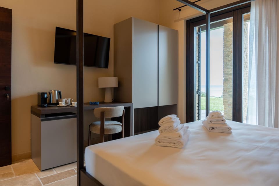 Homiday - Borgo Mediterraneus Farm Stay in Abruzzo