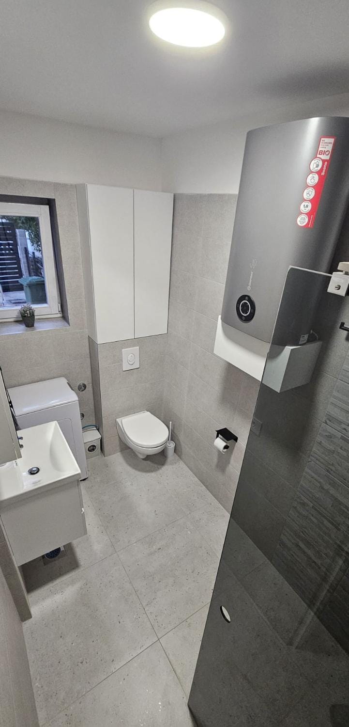 Shower, Toilet, Bathroom